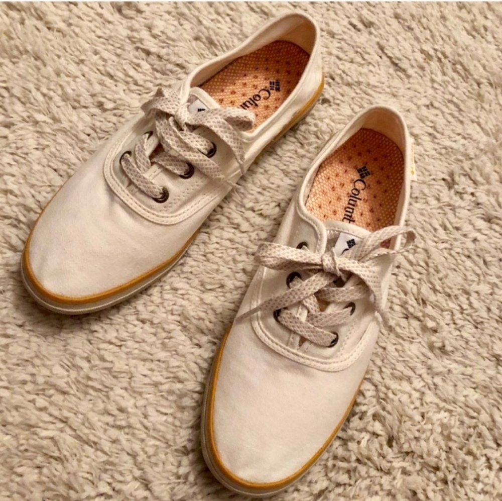 COLUMBIA Vulc N Vent Lace Up Sneakers Sz 8.5NWOT